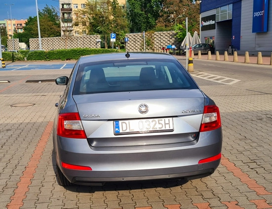 Skoda Octavia cena 38700 przebieg: 185382, rok produkcji 2013 z Legnica małe 277